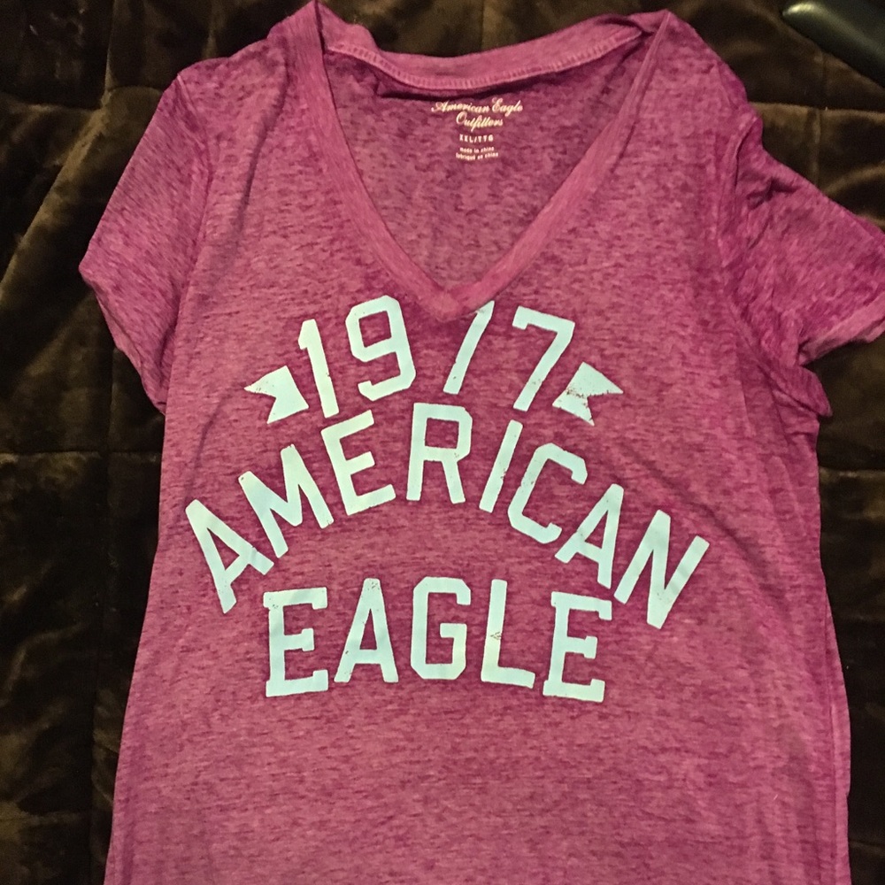 American Eagle tee NWOT